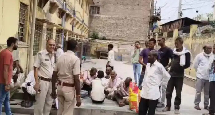 വാക്ക് തര്ക്കത്തിനിടെ കൂട്ടുകാരി നിറം പറഞ്ഞ് കളിയാക്കി, മനംനൊന്ത് 16കാരന് തൂങ്ങിമരിച്ചു