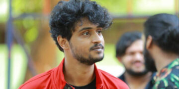 ഒരു സംഘം ആളുകളാല് വിദ്യാര്ത്ഥികള് ആക്രമിക്കപ്പെടുന്നു. മറ്റൊരു സംഘം അവരെ ഉപയോഗിക്കുന്നു, ഒന്നല്ലെങ്കില് മറ്റൊരു വഴിയില് സാധാരണക്കാരനാണ് നഷ്ടം, ഇത് രാഷ്ട്രീയ യുദ്ധമായി മാറ്റാതിരിക്കുക- മാധവ് സുരേഷ്