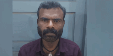 ദുരിതങ്ങൾക്ക് കാരണം അമ്മ ചെയ്ത മന്ത്രവാദം, മകൻ അമ്മയെ ക്രൂരമായി മർദിച്ചു; കൈ തല്ലിയൊടിച്ചു; കഴുത്തിൽ കുത്തിക്കൊല്ലാൻ ശ്രമം, അറസ്റ്റിൽ