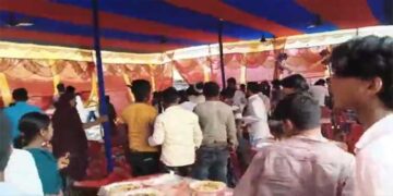 ഇത് ഒരുതരം വല്ലാത്ത  ചെയ്ത് ആയിപ്പോയി… വിവാഹവിരുന്നിന് ചെക്കന്റെ വീട്ടുകാരോട് വിളമ്പുമെന്ന് പറഞ്ഞത് മട്ടൺ, മുന്നിലെത്തിയതോ ചിക്കൻ കാല്… പിന്നെ നടന്നത് ചറപറ അടിയും വടിവാളുകൊണ്ടുള്ള ആക്രമണവും, 12 പേർക്ക് പരുക്ക്