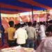 ഇത് ഒരുതരം വല്ലാത്ത ചെയ്ത് ആയിപ്പോയി… വിവാഹവിരുന്നിന് ചെക്കന്റെ വീട്ടുകാരോട് വിളമ്പുമെന്ന് പറഞ്ഞത് മട്ടൺ, മുന്നിലെത്തിയതോ ചിക്കൻ കാല്… പിന്നെ നടന്നത് ചറപറ അടിയും വടിവാളുകൊണ്ടുള്ള ആക്രമണവും, 12 പേർക്ക് പരുക്ക്