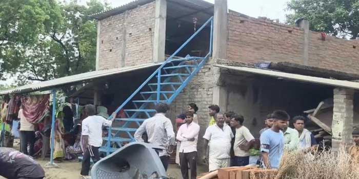 “അമ്മേ, വേഗം വന്ന് എന്നെ രക്ഷിക്കൂ, അവർ എന്നെ കൊല്ലും” ജീവൻ നഷ്ടപ്പെടുന്നതിനു തൊട്ടുമുൻപ് രക്ഷിക്കണമെന്നാവശ്യപ്പെട്ട് അമ്മയെ വിളിച്ച് കരഞ്ഞ് 19 കാരൻ!! കാമുകിയെ കാണാനെത്തിയ പത്തൊൻപതുകാരനെ പെൺകുട്ടിയുടെ വീട്ടുകാർ ക്രൂരമായി തല്ലിക്കൊന്നു, ഇരുമ്പ് വടി, മഴു, കുന്തം തുടങ്ങിയ മാരകായുധങ്ങൾ ഉപയോഗിച്ച് മകനെ കൊലപ്പെടുത്തിയെന്ന് യുവാവിന്റെ മാതാവ്