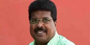 തലസ്ഥാന നഗരിയിൽ ഗതാഗത തടസമുണ്ടാക്കി വഴി തടഞ്ഞ് പ്രകടനം, മുൻ എംഎൽഎ പിപി ചിത്തരഞ്ജൻ ഉൾപ്പെടെ മൂന്ന് പേർക്ക് രാവിലെ മുതൽ വൈകുന്നേരം വരെ കോടതി മുറിയിൽ നിൽപ് ശിക്ഷ, 1600 രൂപ പിഴയും വിധിച്ച് കോടതി