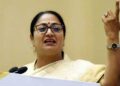 ‘അതേ നിങ്ങളാണ് ഡൽഹിയിലെ മുഖ്യമന്ത്രിയെന്ന് ആ രേഖ ഗുപ്തയെ ആരെങ്കിലും ഓർമിപ്പിക്കുമോ? ചിലപ്പോ തലസ്ഥനത്തെ അന്തരീക്ഷ മലിനീകരണം എങ്ങനെ തടയുമെന്ന ആലോചനയിലായിരിക്കും’… ഇന്ദ്രപ്രസ്ഥം കലാപ രൂക്ഷിതമായിരിക്കുമ്പോൾ രേഖ ഗുപ്ത എവിടെ? മുഖ്യമന്ത്രിയെ തപ്പി സോഷ്യൽ മീഡിയ
