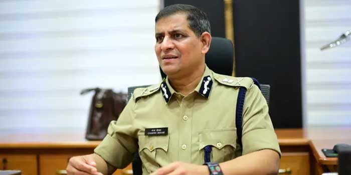 ചില കാര്യങ്ങളിൽ അവ്യക്തത, വ്യക്തവേണ്ട ഭാഗങ്ങൾ എസ്ഐടിക്ക് ചൂണ്ടികാട്ടി വിശദീകരണം ചോദിച്ചു, എംആർ അജിത് കുമാറിനെതിരായ ആലപ്പുഴ രക്ഷാപ്രവർത്തന റിപ്പോർട്ട് മടക്കി, അവ്യക്തമായ ഭാ​ഗങ്ങളിൽ തുടരന്വേഷണത്തിന് നിർദേശം നൽകി ഡിജിപി