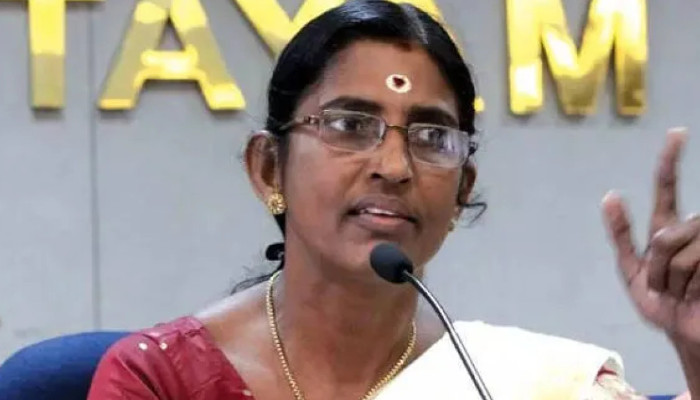 “മോനേ ശിവകുമാരാ, മോന്റെ അസുഖം ഞങ്ങള്ക്ക് പിടികിട്ടി, മദനിയെക്കാത്ത് മോന്റപ്പൂപ്പന്മാര് വേദിയില് തൊഴുതിരുന്നപ്പോള് മോന് ഈ ഏനക്കേട് ഉണ്ടായിരുന്നില്ല, മോനുള്ള മരുന്ന് ഈ സമൂഹം തരും, ഇത്തിരി വൈകിയാലും തരും”, ശിവപ്രസാദിന് മറുപടിയുമായി ശശികല