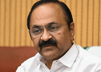 ‘സതീശൻ തന്നിഷ്ടം കാണിക്കുന്നു‘; വടിയെടുത്ത് കോൺ​ഗ്രസ്;  എൻ. ശേഷാദ്രിനാഥനെ തിരഞ്ഞെടുപ്പ് കമ്മിഷണറാക്കിയത് പാർട്ടി അഭിപ്രായം ആരായാതെ;  വിഷയം അവതരിപ്പിക്കാൻ കൂടിക്കാഴ്ചയ്ക്ക് സമയം ചോദിച്ചിട്ട് മുഖ്യമന്ത്രി മൈൻഡ് ചെയ്യുന്നില്ലെന്ന് പരാതി