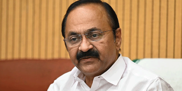 ‘സതീശൻ തന്നിഷ്ടം കാണിക്കുന്നു‘; വടിയെടുത്ത് കോൺഗ്രസ്; എൻ. ശേഷാദ്രിനാഥനെ തിരഞ്ഞെടുപ്പ് കമ്മിഷണറാക്കിയത് പാർട്ടി അഭിപ്രായം ആരായാതെ; വിഷയം അവതരിപ്പിക്കാൻ കൂടിക്കാഴ്ചയ്ക്ക് സമയം ചോദിച്ചിട്ട് മുഖ്യമന്ത്രി മൈൻഡ് ചെയ്യുന്നില്ലെന്ന് പരാതി