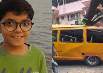 ‘അവൻ എങ്ങോട്ടും പോയിട്ടില്ല; തിരിച്ചുവരും;‘ സ്കൂൾ ബസിന് മുകളിലേക്ക് മരം വീണ് മകൻ മരിച്ചു; അപ്രതീക്ഷിത വിയോഗം ഉൾക്കൊള്ളാനാകുന്നില്ല; മകന്റെ ബാറ്റ് മടിയിൽ വെച്ച് വഴിയിലേയ്ക്ക് കണ്ണുംനട്ട് കാത്തിരിക്കുന്ന അമ്മ