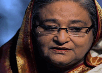 “ഞാൻ തിരികെ ചെല്ലുമ്പോൾ അവർ എന്നെ അറസ്റ്റ് ചെയ്തേക്കാം, ഒരുപക്ഷേ കൊന്നേക്കാം; എങ്കിലും, എനിക്ക് പോയേ തീരൂ; എന്റെ പാർട്ടി  പ്രവർത്തകർ കടുത്ത അടിച്ചമർത്തലുകൾക്ക് ഇരയായിക്കൊണ്ടിരിക്കുകയാണ്”; ബംഗ്ലാദേശിലേക്ക് മടങ്ങാനൊരുങ്ങി ഷെയ്ഖ് ഹസീന