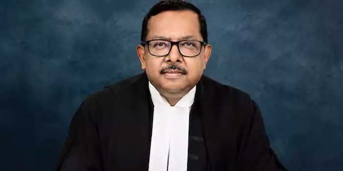 ഗംഗാനദി കടക്കുമ്പോൾ ചിക്കൻ കഴിക്കരുതെന്ന് ഇന്ത്യയിൽ നിയമമില്ല… ചിക്കൻ ബിരിയാണി കഴിക്കുന്നതും കുറ്റകരമല്ല, പക്ഷെ അതിനായി യുവാക്കൾ മൂന്ന് മാസം ജയിലിൽ കഴിയേണ്ടി വന്നത് ആശങ്കാജനകമാണ്, അഭിപ്രായ പ്രകടനങ്ങളെയും പ്രതിഷേധങ്ങളെയും ക്രിമിനൽ കുറ്റങ്ങളായി കാണുന്ന പ്രവണത വർധിക്കുന്നു- സുപ്രീം കോടതി ജഡ്ജി