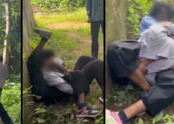 ‘എടാ അടിയെടാ, തീർത്തിട്ട് പോയാൽ മതി’…പിന്നാലെ പൂരത്തെറിയും… സമൂഹമാധ്യമത്തിൽ ഗ്രൂപ്പ് ഉണ്ടാക്കി ചിത്രങ്ങൾ പോസ്റ്റ് ചെയ്തതുമായി ബന്ധപ്പെട്ട് കൂട്ടയടി, പ്ലസ് വൺ വിദ്യാർഥിയുടെ കഴുത്തിൽ കാലു കൊണ്ടു മുറുക്കി ശ്വാസംമുട്ടിച്ച് പ്ലസ് ടു വിദ്യാർഥികൾ