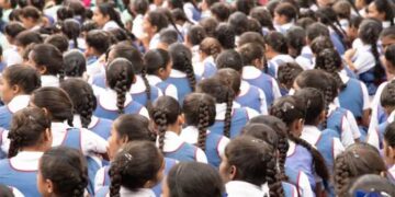 ക്ലാസ് മുറിയിൽ നിന്ന് 500 രൂപ മോഷണം പോയി, സീനിയർ വിദ്യാർഥികളെ വിവസ്ത്രരാക്കി പരിശോധന, അധ്യാപികയ്ക്ക് സസ്പെൻഷൻ, പരിശോധിച്ചത് അധ്യാപിക നേരിട്ടല്ല, മറ്റു വിദ്യാർഥികളെക്കൊണ്ട്…