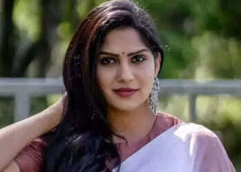 എനിക്ക് ഇതിന് മുമ്പൊരു പ്രണയബന്ധമുണ്ടായിട്ടുണ്ട്, ഭംഗിയുള്ള ഒരാളായിരുന്നു അത്, പക്ഷെ ഇമോഷണല്‍ സ്‌റ്റെബിലിറ്റി ഇല്ലായിരുന്നു, അച്ഛനും ചേട്ടനും മരിച്ചപ്പോള്‍ മാനസികമായി തകര്‍ന്നു, അങ്ങനെ ബ്രേക്ക് അപ്പായി- സ്വാസിക