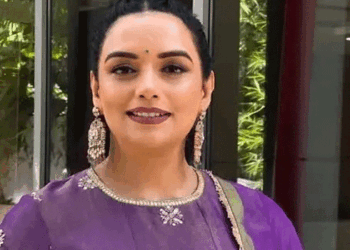 ‘I will not be silenced; ഞാൻ ഉള്ളിടത്തോളം ആരോപണ വിധേയർ ‘അമ്മ‘യുടെ തലപ്പത്ത് വരില്ല; എന്റെ യുദ്ധം ഹേമ കമ്മിറ്റി റിപ്പോർട്ടിൽ ഗുരുതര ആരോപണം നേരിടുന്ന പവർ ഗ്രൂപ്പിനോട്‘: ശ്വേതാ മേനോൻ