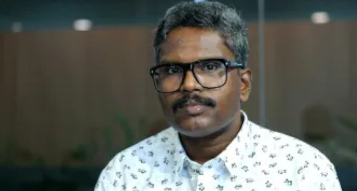 രാമ ക്ഷേത്രത്തില് നിന്ന് കോടികള് കൊള്ളയടിച്ചതിനെ കുറിച്ച് ഒരക്ഷരം മിണ്ടാത്തവന്മാരാണ് ഇപ്പോള് ആചാരപ്രസംഗം നടത്തുന്നത്, നിലവിളക്കിന് സമീപം ചെരുപ്പിടണോ വേണ്ടയോ എന്നത് ഐ എം വിജയന്റെ തീരുമാനമാണ്, തെറിയഭിഷേകം മലയാളിയുടെ ദുർഗന്ധം വമിക്കുന്ന ജാതിബോധ്യത്തിന്റെ ഉത്തമ ദൃഷ്ടാന്തം- ടി എസ് ശ്യാംകുമാര്