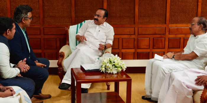 ‘മുഖ്യമന്ത്രി പറഞ്ഞത് കള്ളമല്ല; ജൂൺ 29 ന് ടാറ്റയുമായി ചർച്ച നടന്നു, പ്രോജക്ടിൽ പുരോഗതിയുണ്ടായി‘ : പി.കെ. കുഞ്ഞാലിക്കുട്ടി; തെളിവായി ചിത്രങ്ങൾ പുറത്തു വിട്ടു