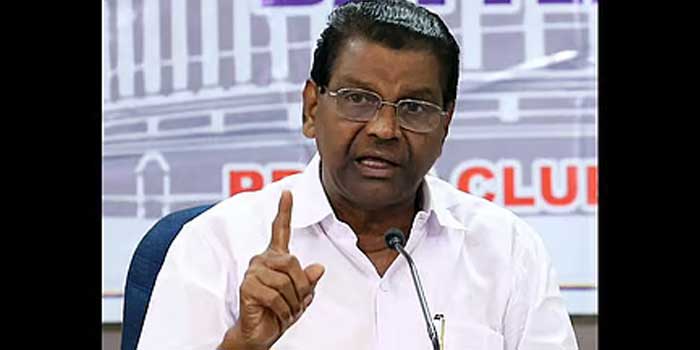 ഊരാളുങ്കലിനെ പൂട്ടി തിരുവഞ്ചൂർ, നിയമസഭയിലെ ശങ്കരനാരായണൻ തമ്പി ഹാളിന്റെ പരിപാലന ചുമതലയിൽ നിന്ന് ഒഴിവാക്കാൻ നിർദേശം, കഴിഞ്ഞ സർക്കാരിന്റെ കാലത്ത് ലേബർ കോൺട്രാക്ട് കോപ്പറേറ്റീവ് സൊസൈറ്റിക്ക് തുക അനുവദിച്ചുകൊണ്ട് പുറപ്പെടുവിച്ച ഉത്തരവുകൾ ഉൾപ്പെടെ റദ്ദാക്കും