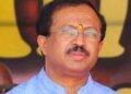 തുലാഭാരത്തിനിടെ ത്രാസിൻ്റെ കയർ പൊട്ടി, കഴക്കൂട്ടം എംഎൽഎ വി മുരളീധരന്റെ കാലിന് പരുക്ക്
