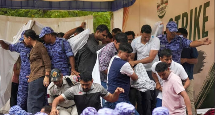 ഞാനൊരു കുറ്റവാളിയാണോ? ഇവർ പൊലീസല്ല, ആർഎസ്എസ് ഗുണ്ടകളാണ്, വാങ്ചുക്കിനെ അസഭ്യം പറഞ്ഞാണ് അവര്‍ വലിച്ചിഴച്ചു കൊണ്ടുപോയത്, എന്നേയും മര്‍ദിച്ചു, സിജെപി നേതാവ്  അഭിജിത് ദീപ്കെ