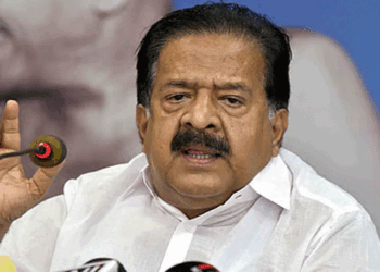വൈസ് ചാൻസലർക്ക് ശവമഞ്ചം ; ‘ഇത്തരം സമരമുറകൾ പ്രാകൃതം; കർശന നടപടിയുണ്ടാകും‘- സംസ്കൃത സർവകലാശാലയിലെ പ്രതിഷേധത്തിൽ രൂക്ഷ വിമർശനവുമായി ആഭ്യന്തര മന്ത്രി രമേശ് ചെന്നിത്തല
