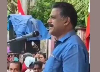 ‘ഖദറുകാരെക്കൊണ്ട് വലിയ ബുദ്ധിമുട്ടാണ്… ഈ മലപ്പുറം, കാസർകോട്, മലബാർ സൈഡിൽ നിന്നൊക്കെ ബസ് പിടിച്ച് വന്ന് ഇറങ്ങുകയാണ്, ഇറങ്ങി കഴിഞ്ഞാൽ ഒന്നു രണ്ടു ആഴ്ച അവിടെ താമസിച്ച്, കാര്യങ്ങളൊക്കെ സാധിച്ച്, തിന്ന് കുടിച്ച് മുടിച്ച്… ബാക്കി ഞാൻ പറയുന്നില്ല’… അധിക്ഷേപ പ്രസംഗവുമായി സിപിഎം ഏരിയാ സെക്രട്ടറി