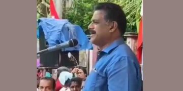 ‘ഖദറുകാരെക്കൊണ്ട് വലിയ ബുദ്ധിമുട്ടാണ്… ഈ മലപ്പുറം, കാസർകോട്, മലബാർ സൈഡിൽ നിന്നൊക്കെ ബസ് പിടിച്ച് വന്ന് ഇറങ്ങുകയാണ്, ഇറങ്ങി കഴിഞ്ഞാൽ ഒന്നു രണ്ടു ആഴ്ച അവിടെ താമസിച്ച്, കാര്യങ്ങളൊക്കെ സാധിച്ച്, തിന്ന് കുടിച്ച് മുടിച്ച്… ബാക്കി ഞാൻ പറയുന്നില്ല’… അധിക്ഷേപ പ്രസംഗവുമായി സിപിഎം ഏരിയാ സെക്രട്ടറി