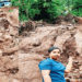 രാത്രി മൂന്നുമണിയോടെ പതിവില്ലാതെ പൂച്ചയുടെ കരച്ചിൽ; ഉറക്കമുണർന്ന കുടുംബം രക്ഷപ്പെട്ടത് തലനാരിഴയ്ക്ക്, വീടിരുന്നിടത്ത് ഉരുൾപൊട്ടി; മുറ്റം ഒലിച്ചുപോയി