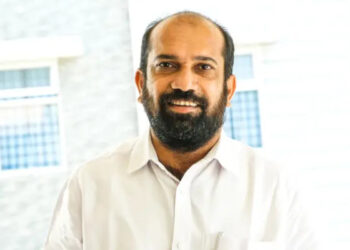 സൂപ്പർ ബസ്… പക്ഷേ യാത്രക്കാർ എവിടെ?  നല്ല ബസ് വാങ്ങിയതുകൊണ്ട് മാത്രം കാര്യമില്ല. യാത്രക്കാരന് നല്ല സര്‍വീസ് നല്‍കണം, കുറ്റപ്പെടുത്തുന്നതിന് പകരം കെഎസ്ആര്‍ടിസിയില്‍ യാത്രക്കാരില്ലാത്തതിന്റെ കാരണം പഠിക്കണം, ഒരിക്കല്‍ കയറിയവര്‍ പിന്നെ കയറില്ലെന്ന് അനില്‍ അക്കര