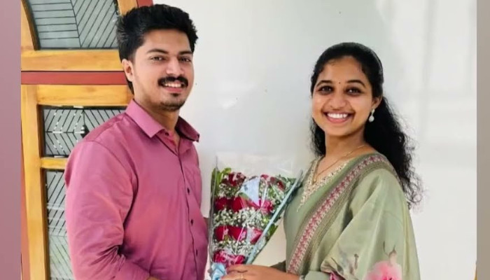 രണ്ടുപേർക്കുമിടയിൽ സൗന്ദര്യപ്പിണക്കമുണ്ടായെന്നുപോലും കരുതാനാകില്ല, സ്നേഹപൂർവമായ പെരുമാറ്റമായിരുന്നു അവന്റേത്, അന്ന് രാത്രിയും അവള് വിളിച്ചിരുന്നു, പിന്നെന്ത് സംഭവിച്ചുവെന്ന് അറിയില്ല, വിങ്ങിപ്പൊട്ടി ആത്മഹത്യ ചെയ്ത അനുശ്രീയുടെ പിതാവ്