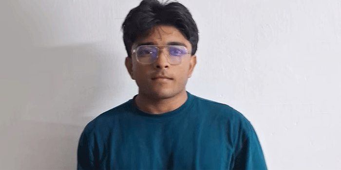 അർജുന് ഒളിവിൽ സഹായം; സമൂഹമാധ്യമങ്ങളിലൂടെ ക്രൗഡ് ഫണ്ടിങ് നടത്തി പണം സമാഹരിച്ചു; സഹോദരൻ അജയ് ആയങ്കി കോഴിക്കോട്ട് അറസ്റ്റിൽ
