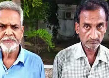 മാനസിക പ്രശ്നമുള്ള മകനെ ആശുപത്രിയിലേക്കെന്നു പറഞ്ഞ് കൂടെ കൂട്ടി, ശ്രദ്ധ തിരിക്കാൻ സമൂസ വാങ്ങി നൽകിയ ശേഷം കോൺക്രീറ്റ് കല്ലുകൊണ്ട് തലയ്ക്ക് അടിച്ചു വീഴ്ത്തി, കയർ ഉപയോഗിച്ച് കഴുത്തിൽ വരിഞ്ഞുമുറുക്കി കൊലപ്പെടുത്തി!! മൃതദേഹം കണ്ടെയ്നറിനുള്ളിൽ ഉപേക്ഷിച്ചു… പിതാവും സുഹൃത്തും അറസ്റ്റിൽ, മകനെ ചികിത്സിക്കാൻ തനിക്കു പാങ്ങില്ലെന്ന് മൊഴി