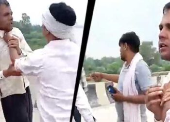 പാലത്തിൽ വച്ച് ഭാര്യയും ഭർത്താവും തമ്മിൽ വഴക്ക്, ആദ്യം ഭാര്യയെ ന​ദിയിലേക്ക് തള്ളിയിടാൻ നോക്കി, നാട്ടുകാർ യുവതിയെ രക്ഷപ്പെടുത്തിയതോടെ 11 മാസം പ്രായമുള്ള മകളെ യമുനാ നദിയിലേക്ക് വലിച്ചെറിഞ്ഞ് പിതാവ്, കുട്ടിക്കായുള്ള തെരച്ചിൽ തുടരുന്നു, യുവാവിനെ കൈകാര്യം ചെയ്ത് നാട്ടുകാർ