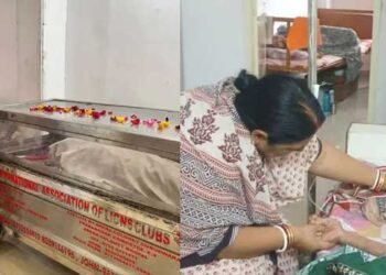 ഭാര്യ മരിക്കുമ്പോൾ ഇളയ കുട്ടിയുടെ പ്രായം രണ്ടു വയസ്, ചെറിയൊരു സൈക്കിൾ ടയറും ട്യൂബും വിൽക്കുന്ന കടകൊണ്ട് 4 മക്കളെ വളർത്തി നല്ല നിലയിലാക്കി!! വാർദ്ധക്യത്തിൽ പിതാവിന്റെ സ്വത്തുക്കൾ വീതിച്ചെടുത്ത ശേഷം തെരുവിൽ ഉപേക്ഷിച്ച് മക്കൾ, മരിപ്പോൾ പോലും ആരുമെത്തിയില്ല, ഒടുവിൽ മരണ സർട്ടിഫിക്കറ്റ് വേണമെന്ന ആവശ്യവുമായി മക്കൾ രം​ഗത്ത്