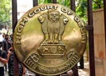 ‘സ്ത്രീകളുടെ വസ്ത്രധാരണം സമൂഹത്തിന്റെ വിഷയമല്ല, അവരുടെ വ്യക്തിപരമായ തിരഞ്ഞെടുപ്പ്!! അവളെ നിയന്ത്രിക്കാൻ അയൽക്കാരനോ, സമൂഹത്തിനോ പ്രതിക്കോ, എന്തിന് കോടതിയിൽ ഹാജരാകുന്ന വക്കീലിനോ അവകാശമില്ല’- കോടതി
