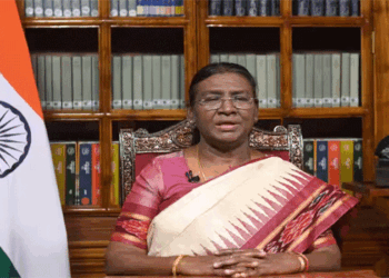 പേരുമാറി കെട്ടോ, ഇനി കേരള അല്ല, ‘കേരളം’ എന്നാണ് ഔദ്യോഗിക പേര്; സംസ്ഥാനത്തിന്റെ പേര് മാറ്റാനുള്ള ബില്ലിന് രാഷ്ട്രപതിയുടെ അംഗീകാരം; എല്ലാ ഔദ്യോഗിക രേഖകളിലും ‘കേരളം’ എന്നാക്കി മാറ്റും