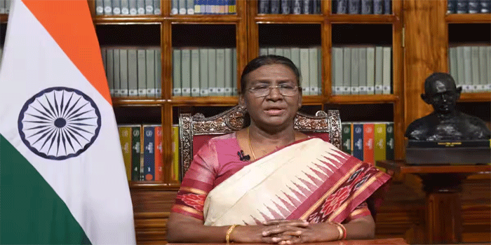 പേരുമാറി കെട്ടോ, ഇനി കേരള അല്ല, ‘കേരളം’ എന്നാണ് ഔദ്യോഗിക പേര്; സംസ്ഥാനത്തിന്റെ പേര് മാറ്റാനുള്ള ബില്ലിന് രാഷ്ട്രപതിയുടെ അംഗീകാരം; എല്ലാ ഔദ്യോഗിക രേഖകളിലും ‘കേരളം’ എന്നാക്കി മാറ്റും