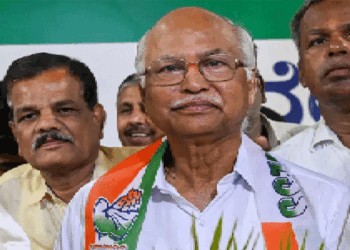 ‘പ്ലീസ്, ഞങ്ങളെ ആന്ധ്രയിലേയ്ക്ക് ലയിപ്പിക്കൂ, ഞങ്ങൾക്ക് ആ സംസ്ഥാനം മതി; ഇങ്ങനെ അവഗണനയേറ്റു കിടന്ന് മടുത്തു കോൺഗ്രസ് എംഎൽഎ‘; കർണാടകയിലെ കോൺഗ്രസ് എംഎൽഎയുടെ വിവാദ പരാമർശം