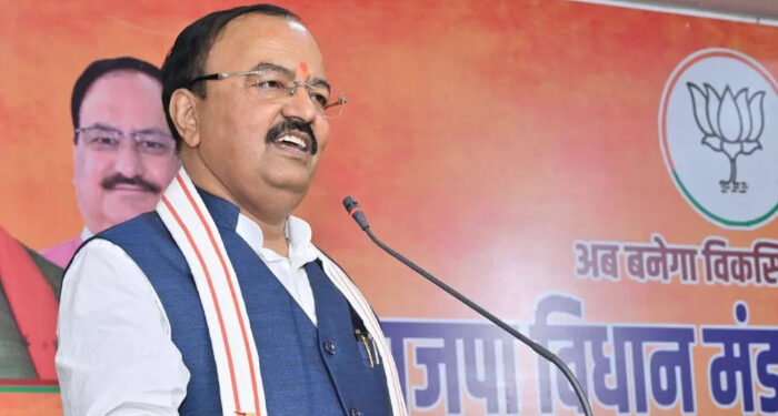 “ഭീകരർ മദ്രസാ വിദ്യാഭ്യാസത്തിന്റെ ഉൽപന്നങ്ങള്‍,” അവിടെ പഠിക്കുന്നവരുടെയെല്ലാം ചിന്താഗതി തീവ്രവാദികളുടേത്, വിവാദപരാമര്‍ശവുമായി യു പി ഉപമുഖ്യമന്ത്രി,  ഹിന്ദുക്കളെക്കുറിച്ചും മുസ്ലീങ്ങളെക്കുറിച്ചും സംസാരിക്കുന്നത് നിർത്തിയാൽ ബിജെപി നാല് സീറ്റുകൾ പോലും ജയിക്കില്ലെന്ന് ബ്രിജേഷ് യാദവ്