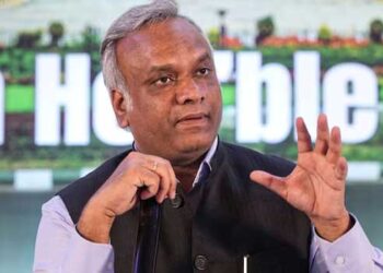 ആർഎസ്എസിനോട് എനിക്ക് ഒരു ചോദ്യം മാത്രമാണ് ചോദിക്കാനുള്ളത്, നിങ്ങൾ പങ്കെടുത്ത സ്വാതന്ത്ര്യസമരം ഏതാണെന്ന് പറയൂ? ആർഎസ്എസിന് ജീവത്യാഗം ചെയ്ത 50 പേരുടെ പട്ടികയെങ്കിലും പുറത്തുവിടാൻ കഴിയുമോ? 500 കോൺ​ഗ്രസുകാരുടെ പട്ടിക നൽകാൻ എനിക്കാകും, രജിസ്റ്റർ ചെയ്ത സംഘടനയല്ലാത്തതിനാൽ നിരോധിക്കാൻ പോലുമാകില്ല… സം​ഘപരിവാറിനെ വെല്ലുവിളിച്ച് പ്രിയങ്ക് ഖാർഗെ