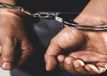 20 ലക്ഷം വായ്പ റെഡിയാക്കി തരാം, പക്ഷേ… പലിശ ആദ്യം തരണം; വിശ്വസിച്ച് വീട്ടമ്മ, 7 ലക്ഷം രൂപയും കൈമാറി; പിന്നീട് ആൾ വരുന്നുമില്ല, വിളിച്ചിട്ടെടുക്കുന്നുമില്ല; പരാതി, യുവാവ് അറസ്റ്റിൽ