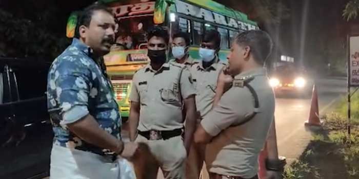 ‘എന്റെ വീഡിയോ എന്തിനാ എടുക്കുന്നേ…നിനക്ക് കാണണോ, നിന്നെ ഞാൻ പൂട്ടിക്കും, ഈ പഞ്ചായത്ത് മെമ്പറായ എന്റെ വീഡിയോ എടുത്തിട്ട് ഇവിടെ എനിക്കിട്ട് ഒണ്ടാക്കാനാണെങ്കിൽ ഇവിടെ നടക്കത്തില്ല സാറെ, എന്റെ പേര് മനു മത്തായി, പഞ്ചായത്ത് മെമ്പറാ’… മദ്യല​ഹരിയിൽ നടുറോഡിൽ വാഹനം പാർക്ക് ചെയ്ത് എക്സൈസിനെ വെല്ലുവിളിച്ച് സിപിഎം നേതാവ്