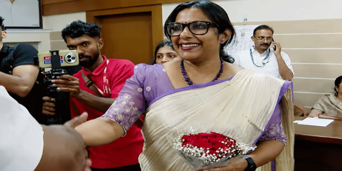 പാലാ  നഗരസഭയ്ക്ക് പുതിയ ചെയർപേഴ്സൺ – മായാ രാഹുൽ; 16 വോട്ടിന്റെ  വിജയം; എൽഡിഎഫിനൊപ്പം ചേർന്ന് കോൺഗ്രസ് വിമതരും
