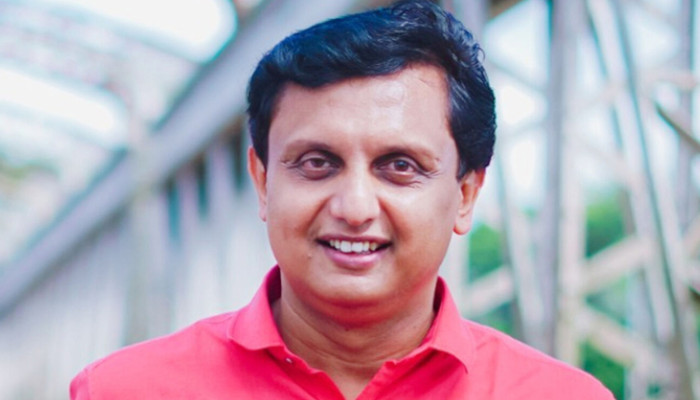 “ജനങ്ങള്‍ മാറ്റം ആഗ്രഹിച്ചു, എന്നാല്‍ കേരളത്തിൽ മൂന്നുമാസം കൊണ്ട് ഉണ്ടായത് മാറ്റമല്ല നാറ്റമാണ്”, ഇവിടെ മുമ്പ് മൊബൈൽ വെളിച്ചമടിച്ച് ഓപ്പറേഷൻ ചെയ്യേണ്ട സ്ഥിതി ഉണ്ടായിട്ടുണ്ടോ?? എരണം കെട്ടവർ നാടുഭരിച്ചാൽ നാട് മുടിയുമെന്ന് മുരളീധരന്‍ പറഞ്ഞത് ഇപ്പോഴാണ് ശരിയായത്, പരിഹാസവുമായി മുഹമ്മദ് റിയാസ്