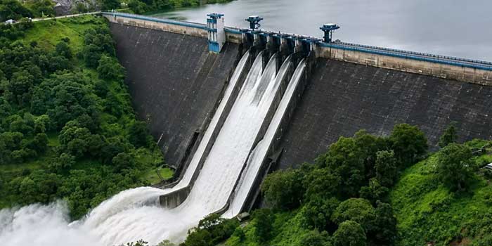 മുല്ലപ്പെരിയാർ അണക്കെട്ടിന്റെ ഷട്ടറുകൾ തുറന്നു, 120 ദിവസത്തേക്ക് തമിഴ്നാ‌ട്ടിലേക്ക് ഒഴുക്കുക 200 ഘനയടി വെള്ളം