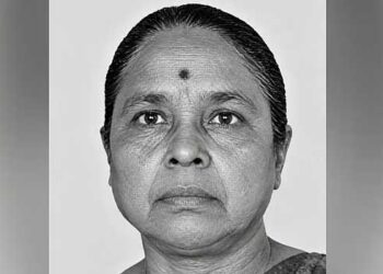 അസുഖബാധിതയായ അമ്മ നോക്കാനാകില്ല!! വീൽചെയറോടെ ട്രെയിനിന് മുന്നിലേക്ക് തള്ളിയിട്ട് കൊന്ന് മകൻ ഓടി രക്ഷപ്പെട്ടു, ആദ്യം ട്രെയിൻ തട്ടിയുള്ള അപകടമരണമെന്ന് കരുതിയ സംഭവം കൊലപാതകമെന്ന് തെളിഞ്ഞത് ട്രാക്കിൽ വീൽ ചെയർ കണ്ടെത്തിയതോടെ, അറസ്റ്റ്