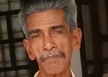 ലക്ഷ്യം സ്വർണം തട്ടിയെടുത്ത് ഐ ഫോണും ബൈക്കും വാങ്ങണം… കരുവാറ്റയിൽ വയോധികനെ കൊല്ലാൻ ക്വട്ടേഷൻ കൊടുത്തത് 13കാരിയായ കൊച്ചുമകൾ, കൊല്ലുന്നത് വീഡിയോ കോളിലൂടെ ലൈവായി കണ്ടുനിന്നു!! ഡീൽ ഏറ്റെടുത്തത് കൊല്ലം സ്വദേശികളായ പ്രായപൂർത്തിയാകാത്ത മൂന്ന് പേർ, കൊലപാതക ശേഷം മുളകുപൊടി വിതറി