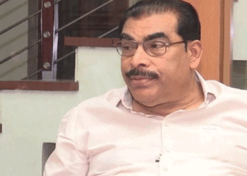 ‘മട്ടൻ ബിരിയാണിയും, മട്ടൻ ചാപ്സും സൂപ്പർ; മലബാർ ടച്ചുണ്ട്‘: കല്ല്യാണത്തിനെത്തി കാറ്ററിങ് സർവ്വീസിനെ പ്രശംസിച്ചു; മന്ത്രി പി. കെ ബഷീറിന് വിമർശനം;  ‘സത്യപ്രതിജ്ഞാ ലംഘനം നടത്തി; സ്വകാര്യ സ്ഥാപനത്തിന്റെ പരസ്യം ചെയ്തു‘