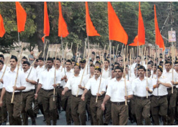 ആർഎസ്എസിനെയും ബജ്രംഗ്ദള്ളിനെയും ഭീകര സംഘടനയായി പ്രഖ്യാപിക്കണം, രാജ്യത്ത് നടന്ന ബോംബ് സ്ഫോടനങ്ങള്ക്കു പിന്നില് മോഹന് ഭാഗവത്, കുറ്റം മുസ്ലിങ്ങളുടെ മേല് കെട്ടിവയ്ക്കാന് ശ്രമിച്ചു, ബോംബ് നിര്മ്മാണത്തിന് തന്നെയും നിര്ബന്ധിച്ചു, ആരോപണവുമായി മുന് ആര്എസ്എസ് നേതാവ്