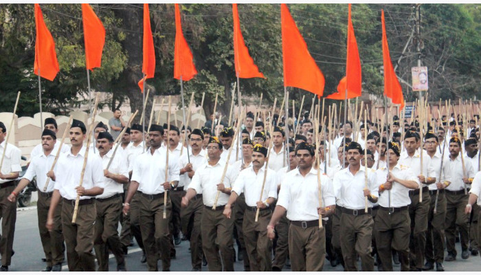 ആർഎസ്എസിനെയും ബജ്രംഗ്ദള്ളിനെയും ഭീകര സംഘടനയായി പ്രഖ്യാപിക്കണം, രാജ്യത്ത് നടന്ന ബോംബ് സ്ഫോടനങ്ങള്ക്കു പിന്നില് മോഹന് ഭാഗവത്, കുറ്റം മുസ്ലിങ്ങളുടെ മേല് കെട്ടിവയ്ക്കാന് ശ്രമിച്ചു, ബോംബ് നിര്മ്മാണത്തിന് തന്നെയും നിര്ബന്ധിച്ചു, ആരോപണവുമായി മുന് ആര്എസ്എസ് നേതാവ്